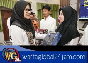 Kembali Berinovasi, Bupati Ipuk Berikan Program Bantuan Alat Usaha bagi Lulusan SMK