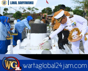 DANLANAL Banyuwangi Pimpin Ziarah Nasional Peringati HUT KE-79 TNI di TMP WISMA RAGA SATRIA LAUT Pasukan ALRI 0032 Banyuwangi